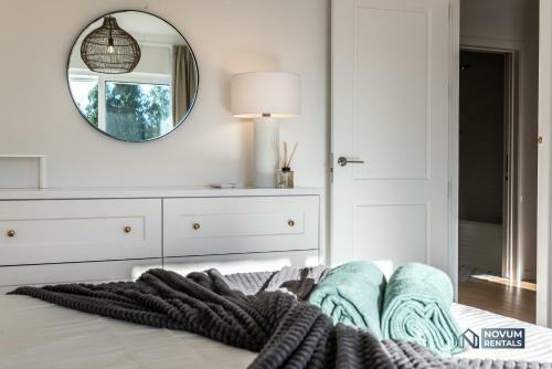 Apartamento Stunning 4-bdrm Townhouse With Sea Views