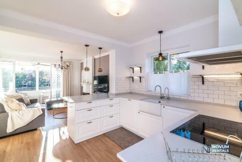 Apartamento Stunning 4-bdrm Townhouse With Sea Views