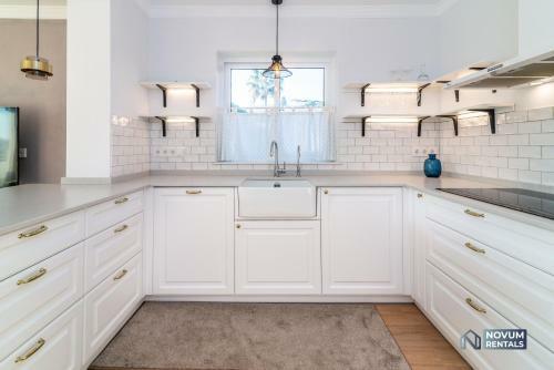 Apartamento Stunning 4-bdrm Townhouse With Sea Views