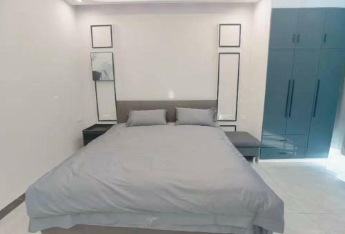 Qianjiang Apartment