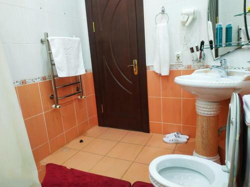 Hostal Happy House Hotel