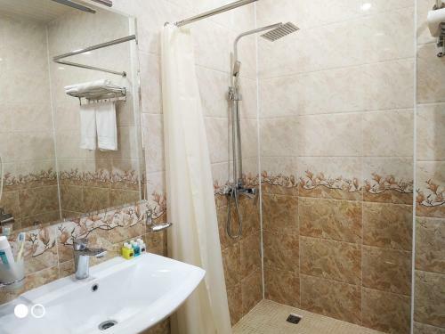 Hostal Happy House Hotel