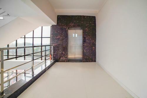 Townhouse Oak Hotel Gaurav Pride