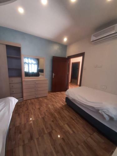 Ground Floor Two Bed Room Apartment With Garden