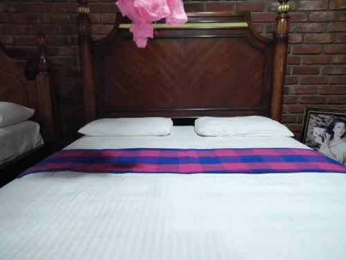 Hotel Whiteroyal