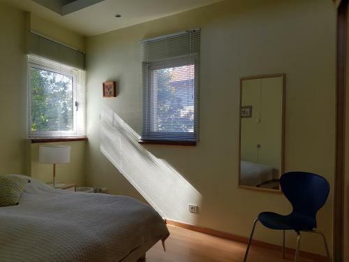 Apartamento Bright, Inviting, Unique Architecture, Great Location Flat