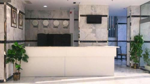 Atlantis Suites Hotel