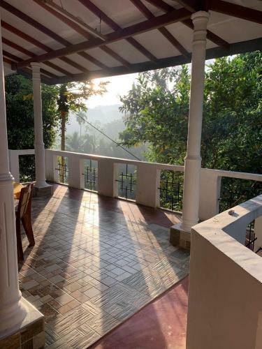 Hostal New Toropi Homestay