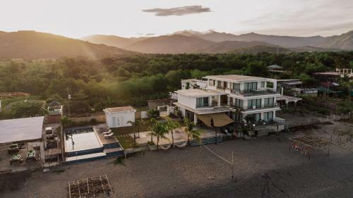 Waikoloa Hotel And Beach Resort