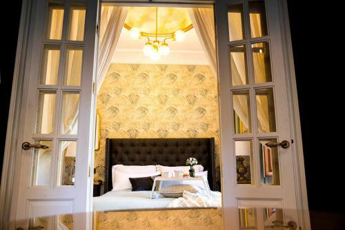 Ch Elvira Luxury Apartment