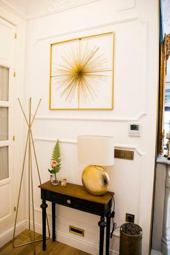 Ch Elvira Luxury Apartment