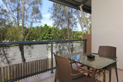 Novena Palms Motel