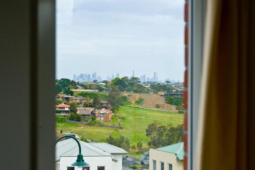 Serviced Houses Gowanbrae