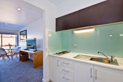 Aparthotel Lorne Bay View