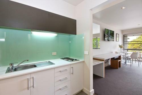 Aparthotel Lorne Bay View