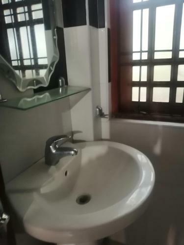 Hostal Whiteflowerhomestayella