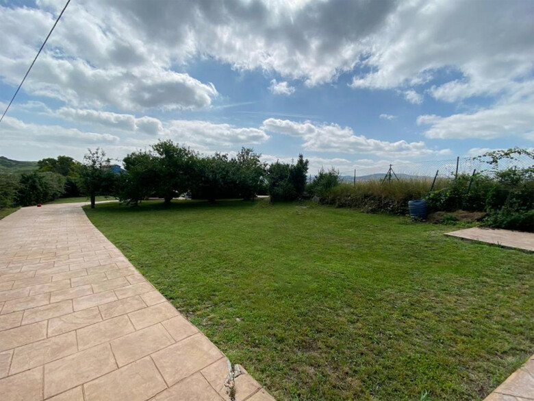 Apartamentos Via Street 3000