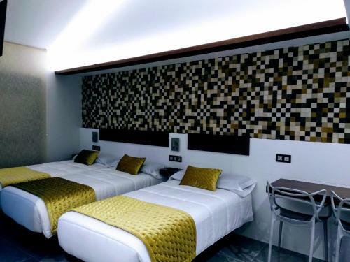 Hostal Canton Plaza