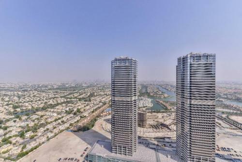 Apartamento Beautiful 2bed 2baclcony In Jlt, Dubai