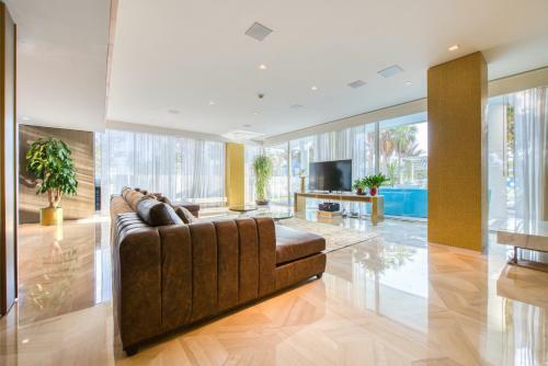 Maison Privee - Five Palm Villa