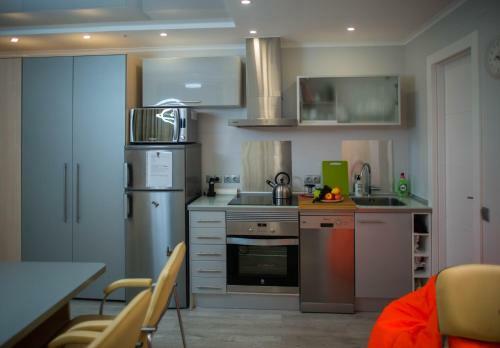 Camp Nou, Europa Fira - Modern Comfortable Apartment "space"
