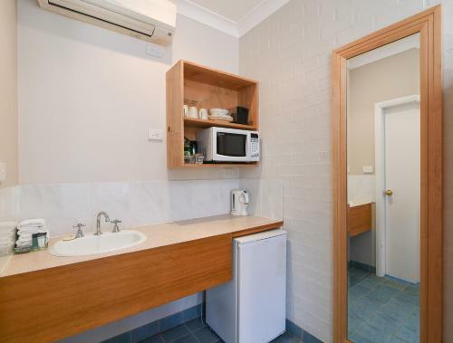 Catalina Motel Lake Macquarie