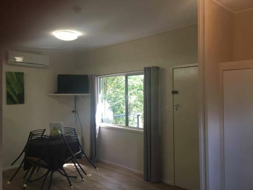 Mapleton Cabins & Caravan Park