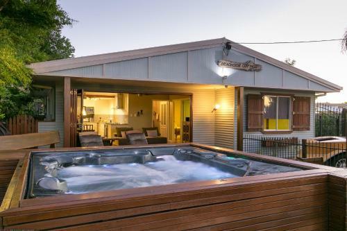 Beachside Cottage