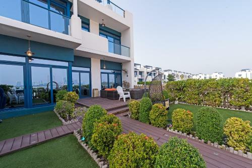 Exquisite Palm Villa With Private Beach, Palma Residences