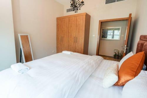 Homely 2 Bedroom Apartment In Dubai Marina