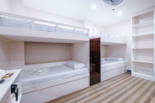Hotel Fb Dormitel Suites