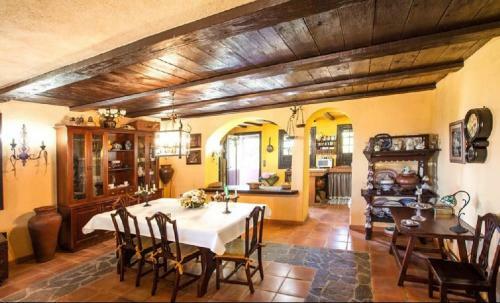 Casa Bodega Tinoca