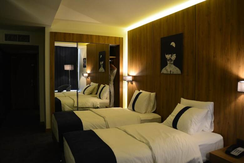 Monarch Hotel Amman