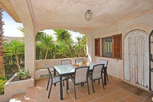 Villa Gual