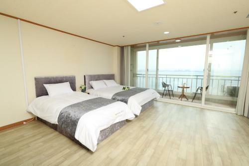 Hotel Marine