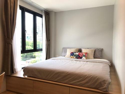 Apartamento Glory Sukhumvit -asoke- Prompong- Bts- Mrt