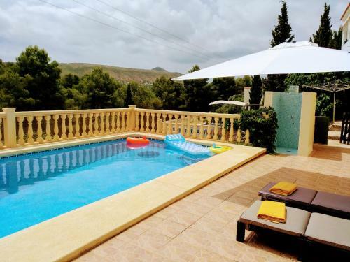 Hermosa Villa En J�vea