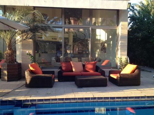 Villa Loft With Pool 20m Length Heated , 300m From Sea