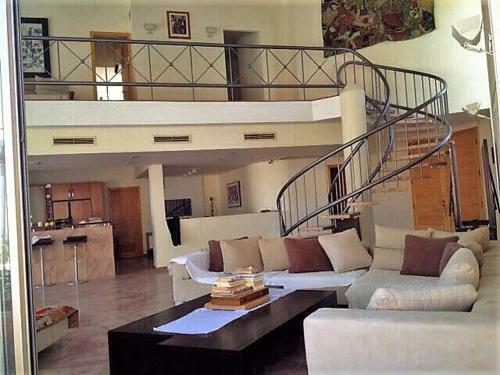 Villa Loft With Pool 20m Length Heated , 300m From Sea