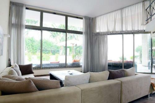 Villa Loft With Pool 20m Length Heated , 300m From Sea