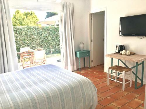Habitaci�n Con Jard�n Y Terraza En El Tosalet