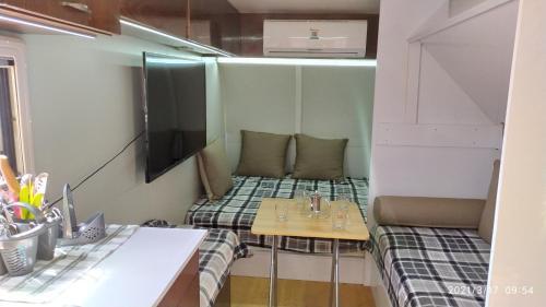 Caravan ??? ?? ??????? ??????? ???? ??????? ??? ??????