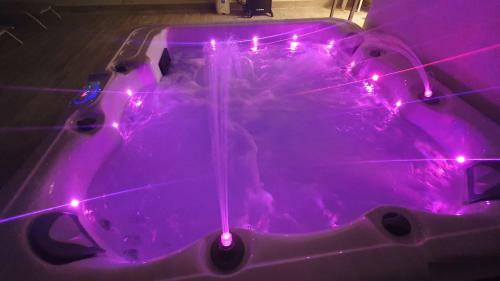 Apartamento 5 Diamonds Mini Penthouse & Jacuzzi