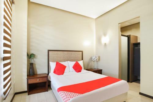 Hotel Vaccinated Staff - Oyo 425 Residences By Sirc