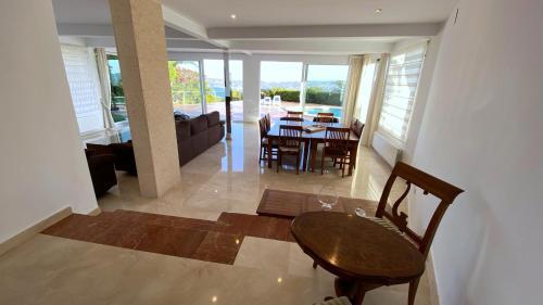 Villa Cuesta de San Antonio,