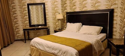 Hotel ???????