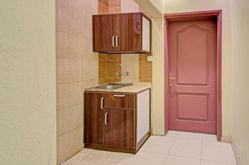 Hotel Oyo 537 Dahtham Furnished Units