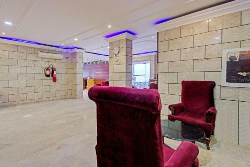 Hotel Oyo 537 Dahtham Furnished Units