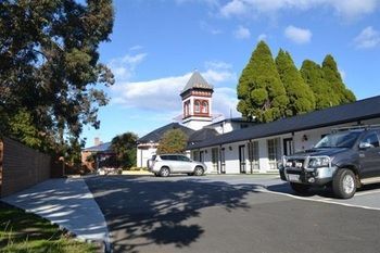 Hobart Tower Motel