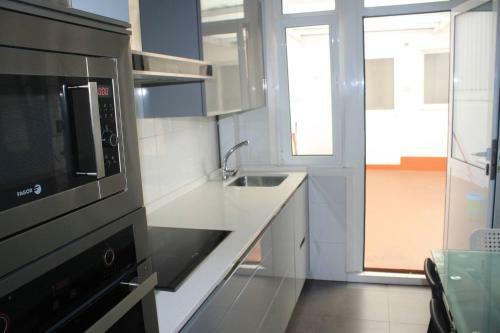 Apartamento Amplio Y C�ntrico Piso Con Patio.